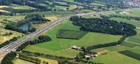 In 1999 maakte de Provincie Utrecht deze luchtfoto vanuit het westen genomen richting het oosten gezien van boerderij De Klomp met het Fectio Vechten terrein en Plas Vechten. Bron: Provincie Utrecht, Henk Bol.