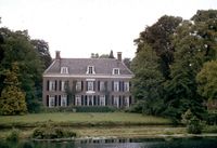 Gezicht op het huis Oud-Amelisweerd (Koningslaan 9) te Bunnik in 1970-1980. Bron: Het Utrechts Archief, catalogusnummer: 800564.