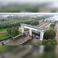 De Prinses Beatrixsluis ter hoogte van de Beatrixbrug. (1). Foto: Bert Goes.