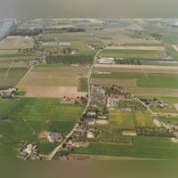 Luchtfoto gezien vanuit het oosten op het oude en Goyse dorp langs de Wickenburghseweg, Tuurdijk en de Beusichemseweg in de periode 1985-1995. Bron: Regionaal Archief Zuid-Utrecht (RAZU), 353.