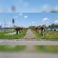 De Dubbele Kanaaldijk in noordwestelijke richting ter hoogte van de Carpoolplaats van Houten bij de afrit van de Rijksweg A27. Foto: Sander van Scherpenzeel.