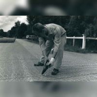 Werkzaamheden aan de weg, mogelijk de Waalseweg in 1993. Bron: Regionaal Archief Zuid-Utrecht (RAZU), 353.