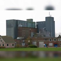 De veevoederfabriek van Vulto aan de Pothuizenweg 4 op 14 maart 2004. Bron: Regionaal Archief Zuid-Utrecht (RAZU), 353.