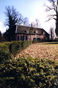 Het koetshuis van Oud-Amelisweerd in ca. 1990 aan de Koningslaan 9. Bron: Regionaal Archief Zuid-Utrecht (RAZU), 084, 55449, 13.