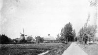 De Biesbosche Korenmolen aan de Pothuizerweg in Schalwijk aan De Heul in 1907. Bron: Huisarchief Wickenburgh, Wttewaall.