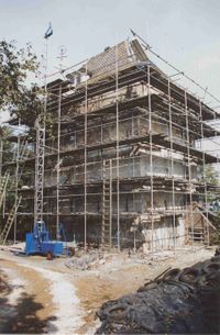 Kasteel Vuylcop. De toren rondom in de steigers in september 1991. Foto: O.J. Wttewaall. Bron: Regionaal Archief Zuid-Utrecht (RAZU), 353, 42074, 64.