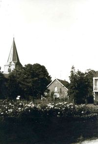 De boerderij 'Hoevelaar' (1907) werd in 1979 tot woonhuis verbouwd en bewoond door gravin Lutgardis zo Castell-Castell van Beverweerd in 1970. Bron: Regionaal Archief Zuid-Utrecht (RAZU), 084, 55130, 25.