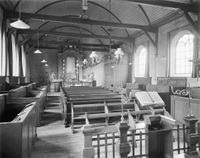 Kerkinterieur naar het westen gezien van de N.H. kerk te Schalkwijk (Brink 10) in februari 1960. Bron: Rijksdienst voor het Cultureel Erfgoed (RCE) te Amersfoort, documentnummer: 55.865.