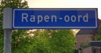 Straatnaambord Rapen-oord, 7 mei 2020. Foto: Sander van Scherpenzeel.