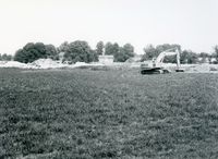 Land in de omgeving van de Warinenpoort in 1985 bij boerderij De Steenen Poort tijdens archeologische opgravingen naar de verdwenen (kasteel)toren (4). Bron: Regionaal Archief Zuid-Utrecht (RAZU), 353.