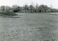 Land in de omgeving van de Warinenpoort in 1985 bij boerderij De Steenen Poort tijdens archeologische opgravingen naar de verdwenen (kasteel)toren (11). Bron: Regionaal Archief Zuid-Utrecht (RAZU), 353.