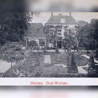De voorgevel van Jeanette-oord met op de voorgrond een siertuin in 1907 aan de Oud Wulfseweg 10. Bron: Regionaal Archief Zuid-Utrecht (RAZU), 353, 41871, 44.