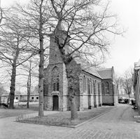 Gezicht op de Nederlands Hervormde kerk (Kapelweg 21) te Blauwkapel (gemeente Utrecht) in 1960-1970. Bron: Het Utrechts Archief, catalogusnummer: 121806.