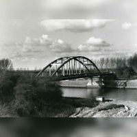 De oude Goyerbrug over het Amsterdam-Rijnkanaal in ca. 1975. Bron: RAZU, 353.