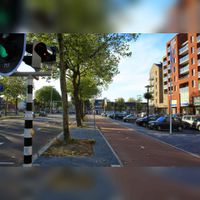 Het fietspad parallel langs &#039;t Goylaan (links) in oostelijke richting gezien in 2010. Foto: Sander van Scherpenzeel.