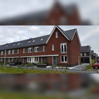 De net opgelverde huizen aan het Kortgras in het nieuwbouwproject 'De Kiem van Houten' aan het Overdamsepad in augustus 2021. Foto: Sander van Scherpenzeel.
