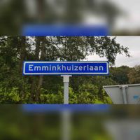 Straatnaambord 'Emminkhuizerlaan' laan ter hoogte van kasteel Renswoude in 2020. Foto: Sander van Scherpenzeel.