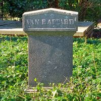 Familiegraf Ridder van Rappard en Munnicks van Cleeff op begraafplaats Soestbergen, vak 6, nr. 111 in februari 2022. Foto: Sander van Scherpenzeel.