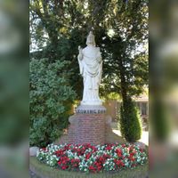 Het Christusbeeld bij de Rooms-Katholieke Kerk 'Onze Lieve Vrouwe Ten Hemelopneming' aan de Beusichemseweg 104. Bron: Wikimedia Commons John Scholte - Eigen werk.