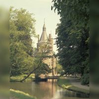 Gezicht op het kasteel Duurstede te Wijk bij Duurstede, met in het midden de Bourgondische toren in 1973. Bron: Het Utrechts Archief, catalogusnummer: 115089.