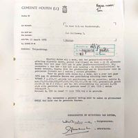Brief van de gemeente Houten van 12 maart 1975 aan veehouder W.H. van woudenberg met een pachtcontract besluit voor de landerijen behorend bij boerderij 't Groen aan de Oud Wulfseweg 3. Bron: RAZU, 005.