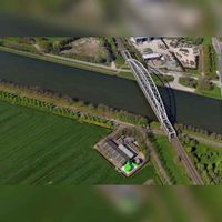 Luchtfoto gezien vanuit het zuiden op de Schalkwijkse Spoorbrug over het Amsterdam-Rijnkanaal in 2019. Foto: Slagboom en Peeters Luchtfotografie B.V..