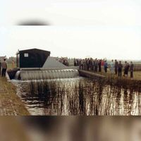 Opening van de Helofytenfilter Oost bij de noordoostelijke Rondweg en de Staatslijn H (Utrecht-'s-Hertogenbosch) in 1989. Bron: RAZU, 353.