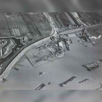 Luchtfoto van rivier de Lek en het dorp Vreeswijk in 1920-1940. Bron: NIMH / Wikimedia Commons.