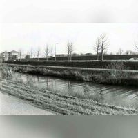Gezicht vanaf de Koedijk richting de Rondweg en de inprikker De Camp in 1994-2000. Bron: RAZU, 353.