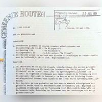Besluit van de gemeenteraad van Houten van dinsdag 28 mei 1991 om diverse PCBS en OBS scholen qua perceel/onroerend goed/vastgoed over te doen naar de betreffende scholenstichtingen. Begin beschrijving van akte. Bron: RAZU, 005.