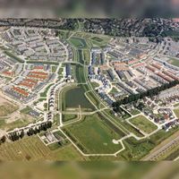 Luchtfoto van het Imkerspark vanuit het noordoosten gezien in ca. 1990. Bron: RAZU, 353.